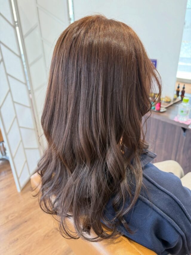 人生初カラー♡
卒業カラー。

#ヘーゼルブラウン
#マリカヘアアンドスパ
#廿日市美容室